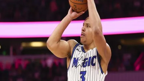 热刺防线恩佐双线称霸，切尔西中场新星脱颖而出